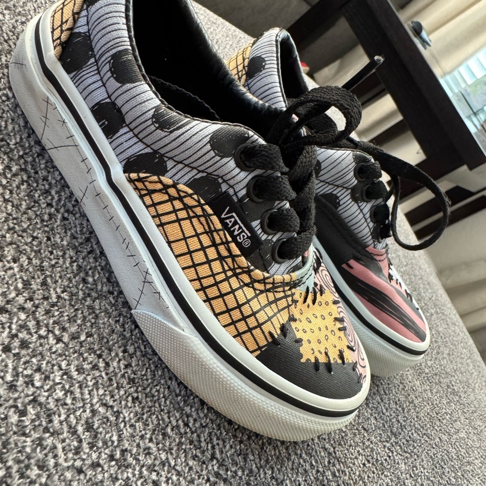 Vans kids/ Vans shoes X The nightmare before Christmas Sally Sneaker
